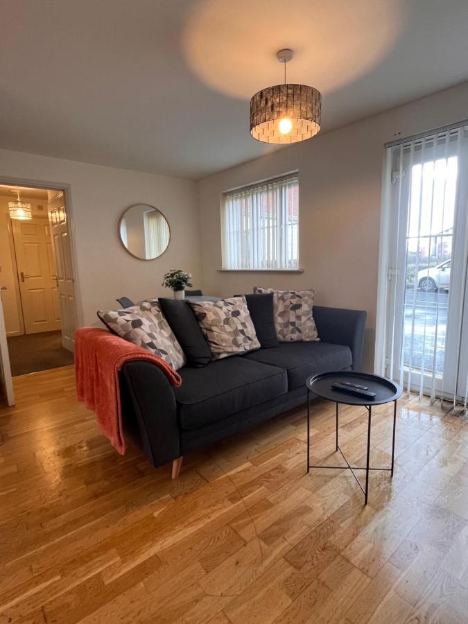 At Home In The City Serviced Apartments Newport Exterior foto